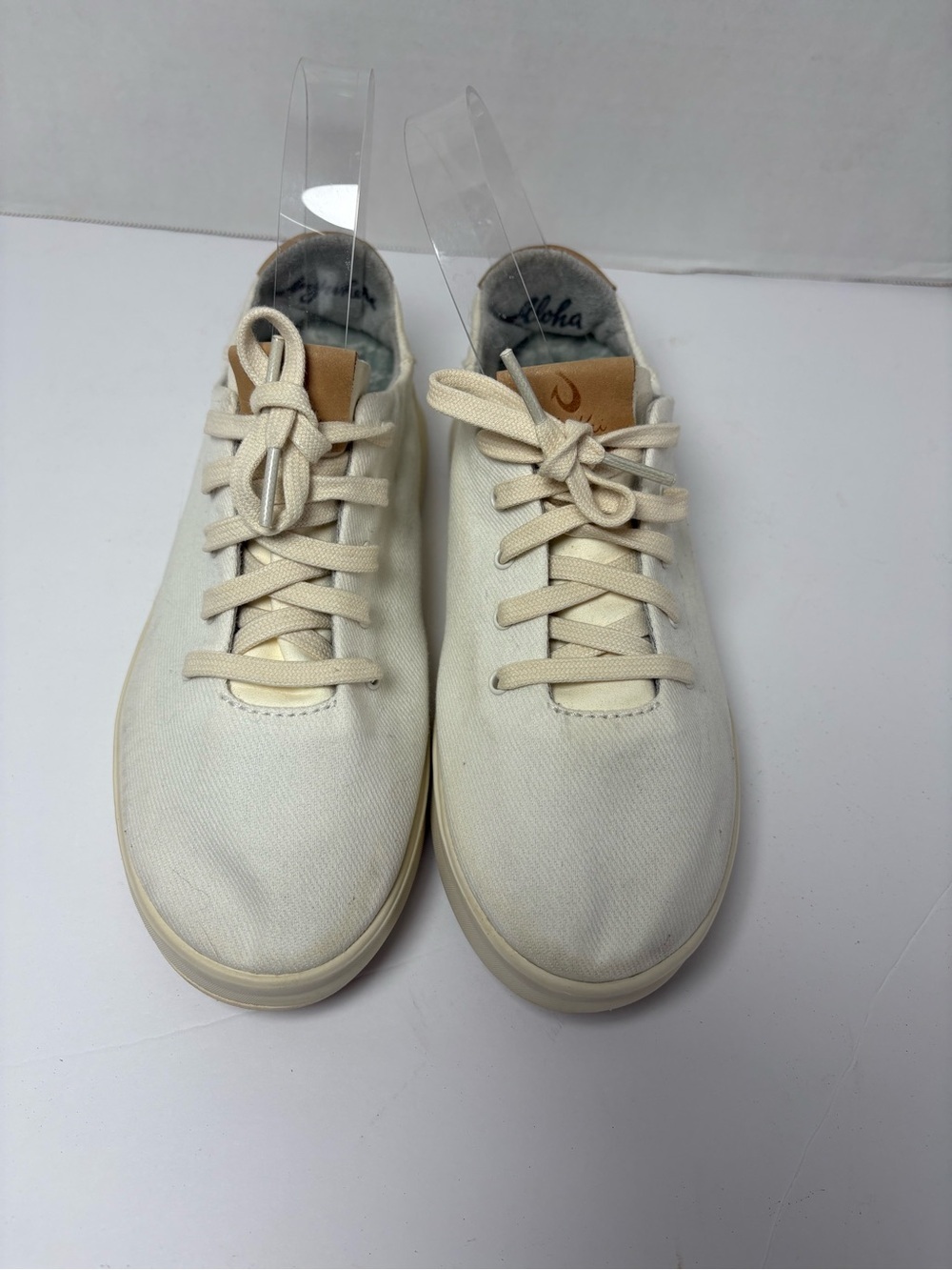 OluKai Ki’ihele Li White Canvas Sneakers Low Profile Design Lace-up Size 6.5